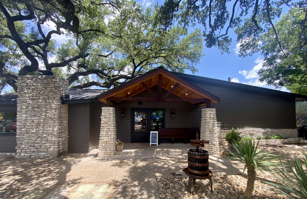 Gennaro's Ristorante Italiano restaurant is now open in Wimberley Texas